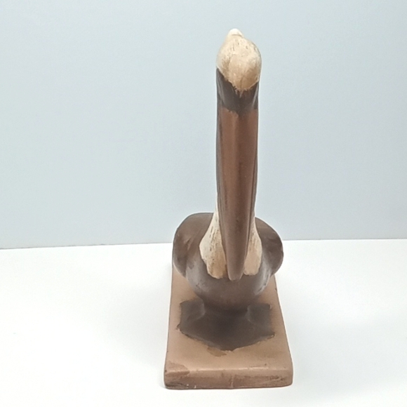 Vintage hand painted ceramic pelican figurine. - Picture 3 of 7